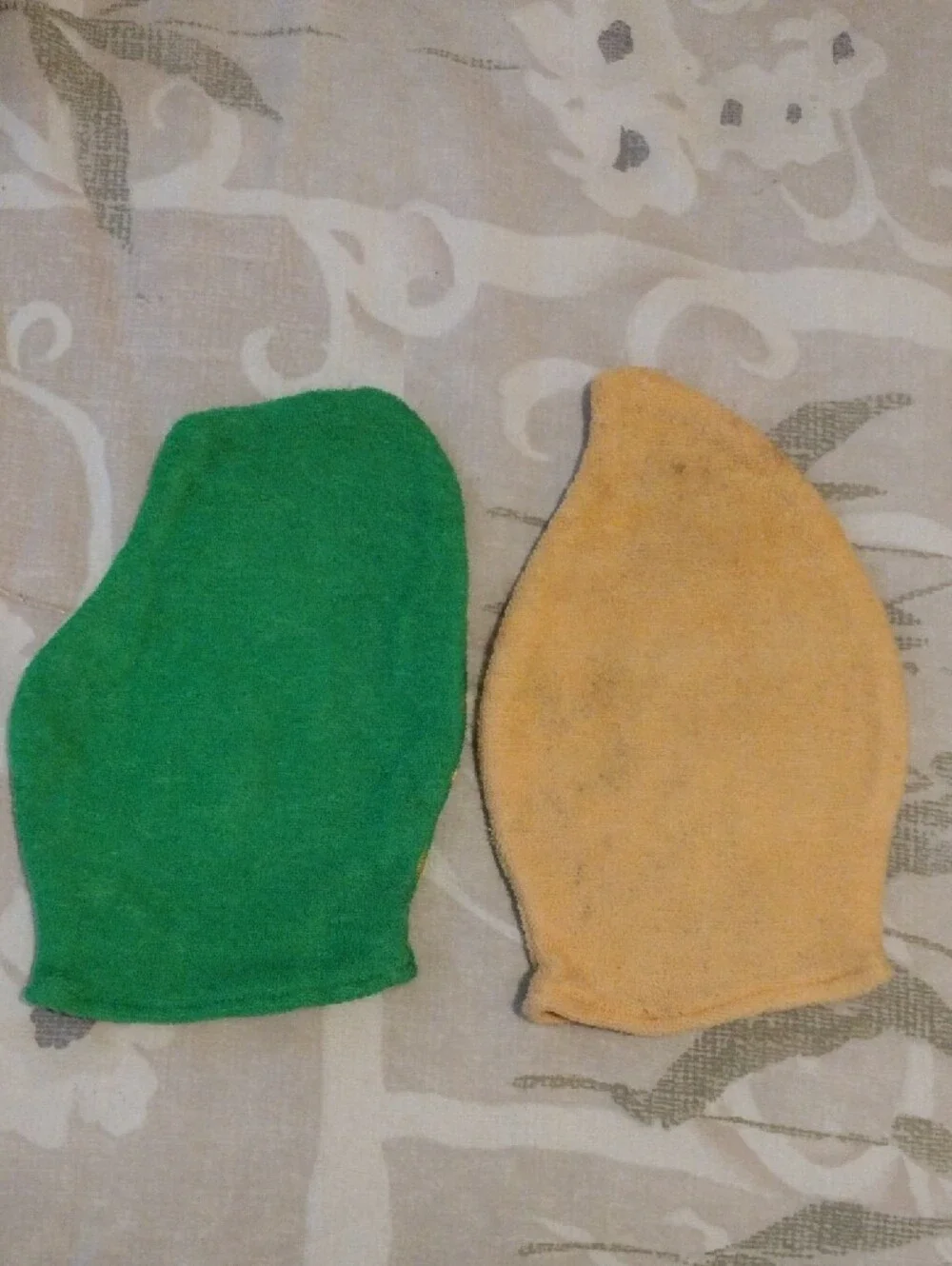 2 Kids Terry Cloth Bath Mittens Antz Movie Characters